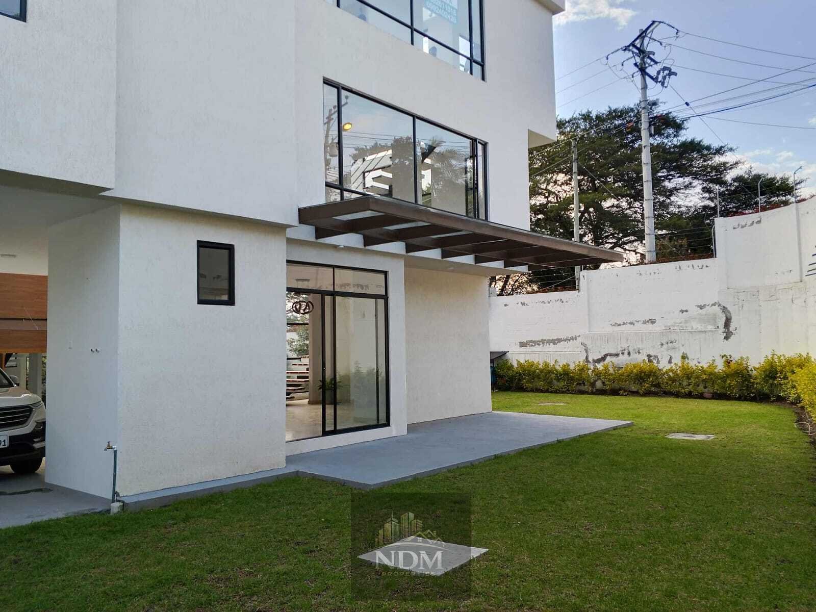 RENTA DE CASA A ESTRENAR, SECTOR: TUMBACO, 3 habitaciones, estilo minimalista, 3 baños completos, 2 medios baños, 2 parqueaderos